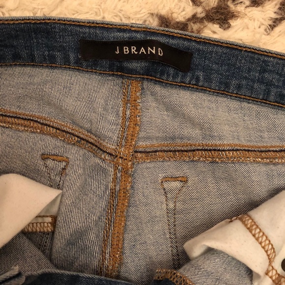 Too big - Picture 4 of 6